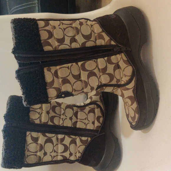 Coach - Sonya - Snow Boots - Picture 7 of 9